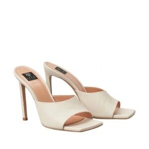 Lita by Ciara Cream Open-Toe Heels 41